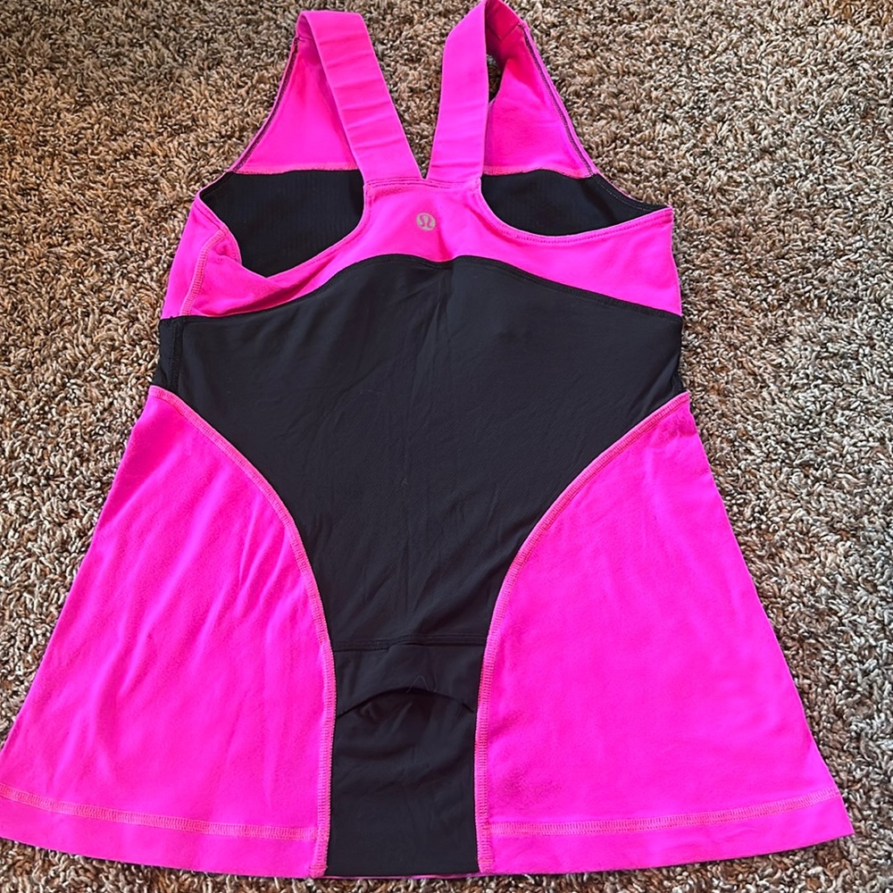 Lululemon tank top